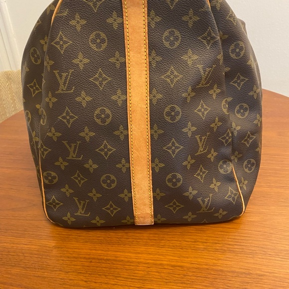 Louis Vuitton Monogram Keepall 60 Duffle - Picture 5 of 8